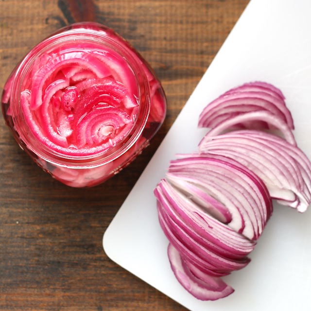 https://www.lilvienna.com/wp-content/uploads/Recipe-for-Quick-Pickled-Onions.jpg