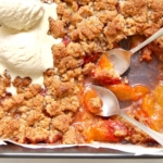 Juicy peach crumble