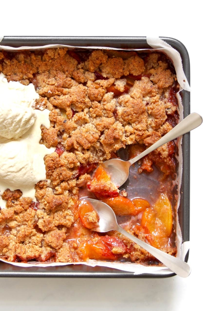 Peach crumble in baking pan