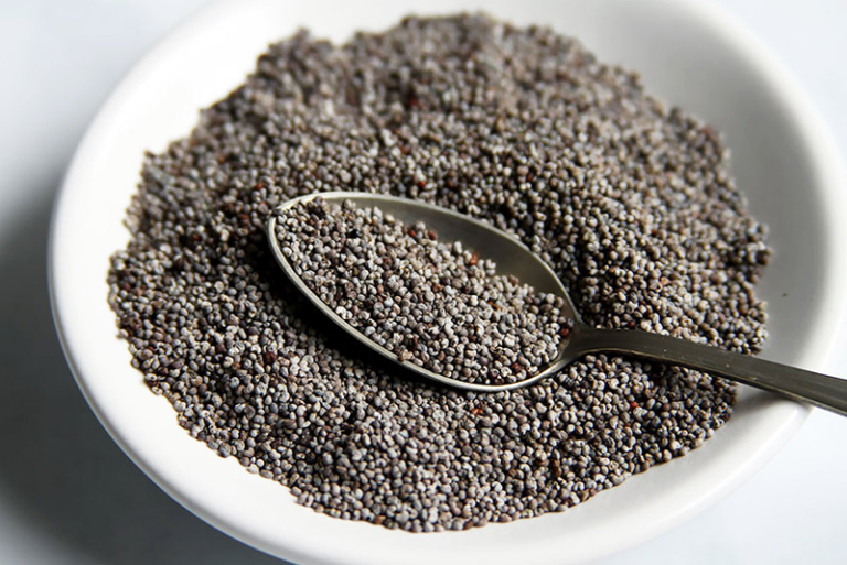 Whole Poppy Seeds For Cake 768x513 